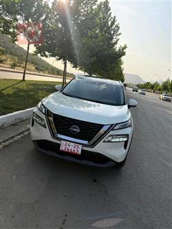 نيسان روج